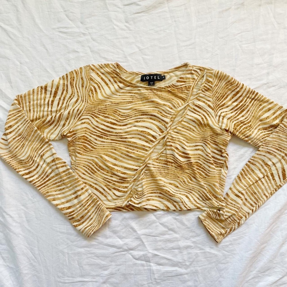 Motel tan and white long sleeve crop top